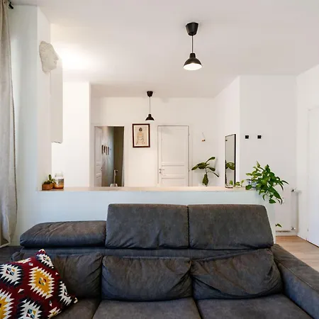 Seaview- Modern By Interhome شقة *